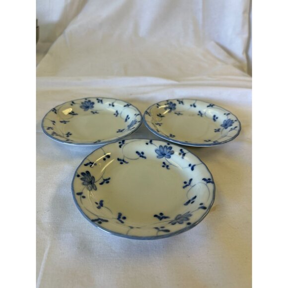 Set Of 3 Floral Blue & White Porcelain Saucer Plates - Picture 1 of 2